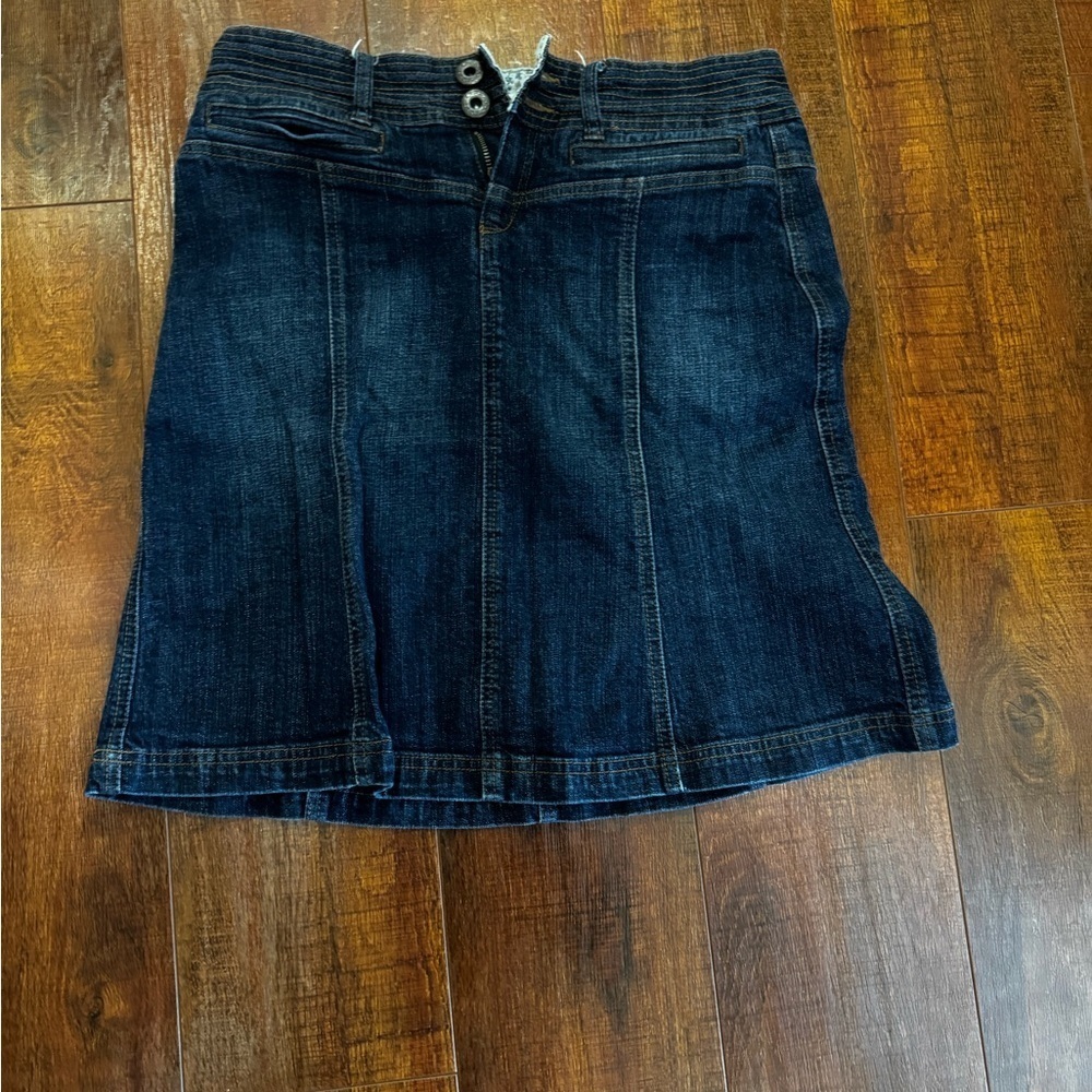 Smart set skirt